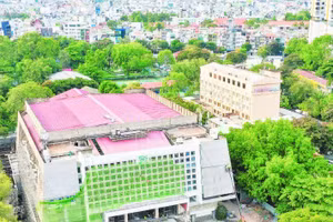 Nhà hát Hòa Bình (Quận 10 cũ), một tài sản công đang được sửa chữa. (Ảnh CTV)