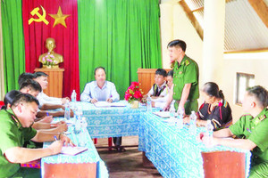 Đảng viên biên phòng xây dựng các giải pháp góp phần củng cố hệ thống chính trị cơ sở vững mạnh, xây dựng khối đại đoàn kết toàn dân tộc và nâng cao hiệu quả phát triển kinh tế-xã hội.