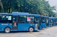 Thành phố Hồ Chí Minh hiện có 47 tuyến xe buýt điện với 606 xe đang hoạt động. (Ảnh: QUÝ HIỀN)