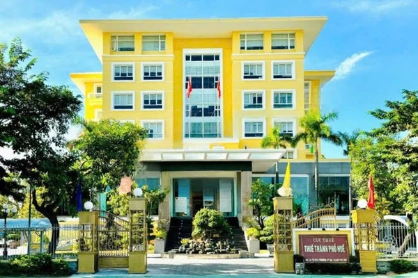 Năm 2025, Thuế thành phố Huế đã thể hiện rõ bản lĩnh điều hành, nỗ lực đổi mới và tinh thần trách nhiệm cao khi hoàn thành vượt mức các chỉ tiêu thu ngân sách.