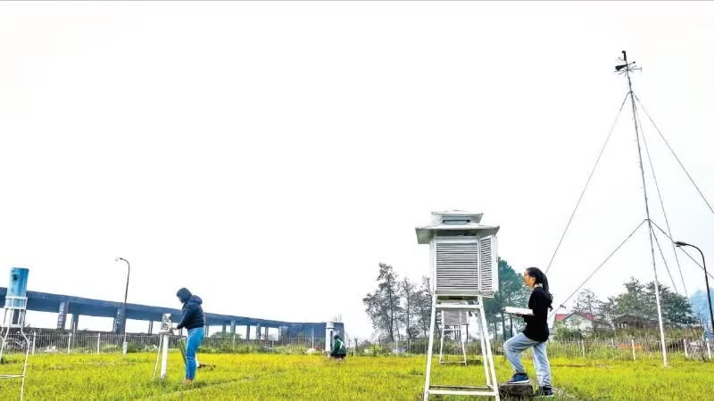 Tháp báo lũ thông minh giúp cảnh báo sớm thiên tai tại Việt Nam