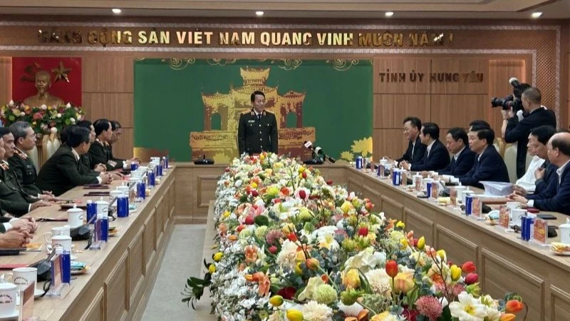 Bộ trưởng Công an Lương Tam Quang kỳ vọng Hưng Yên đi đầu trong phát triển