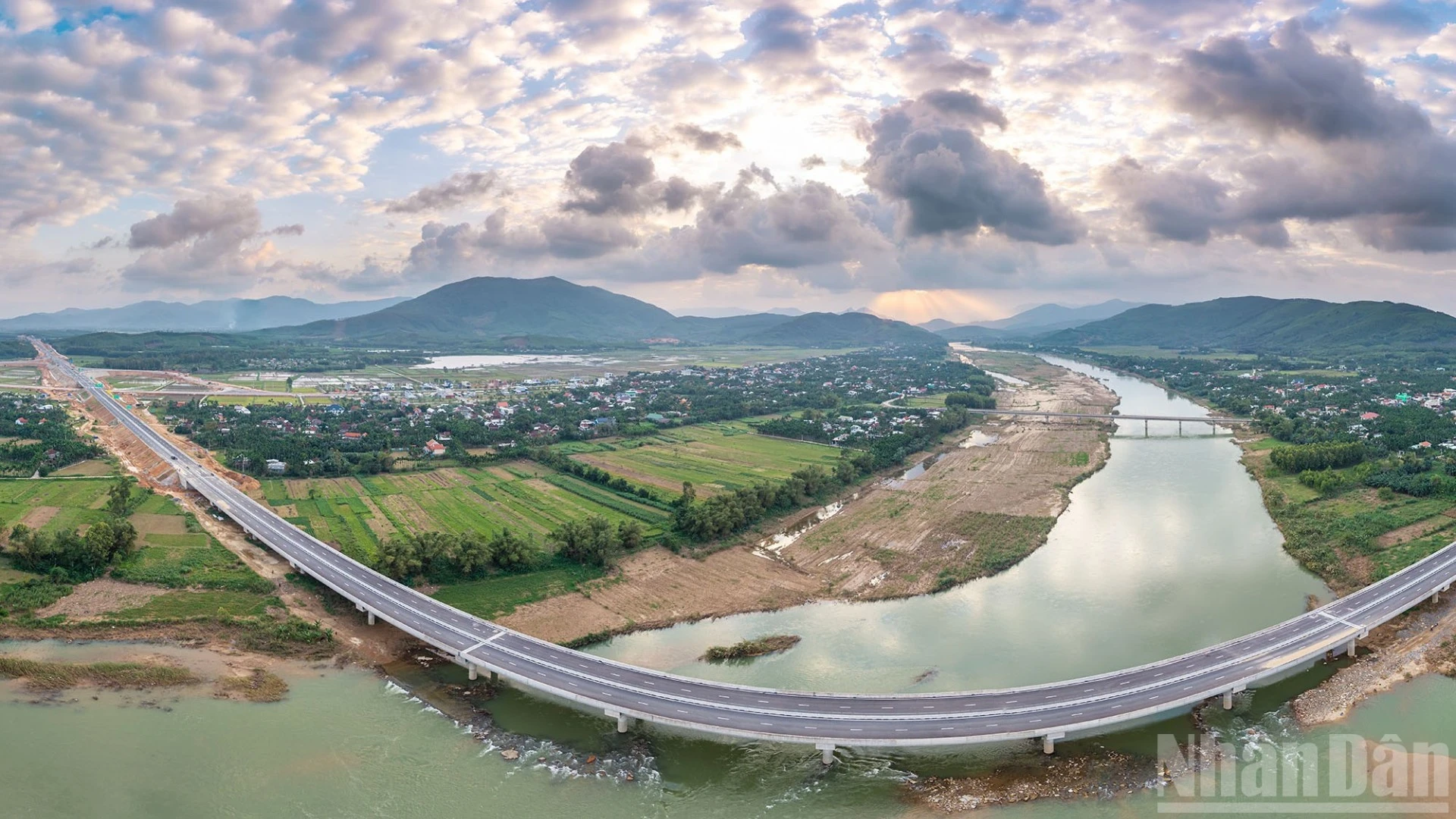 Cao tốc Quảng Ngãi - Hoài Nhơn chuẩn bị thông xe từ 29/4