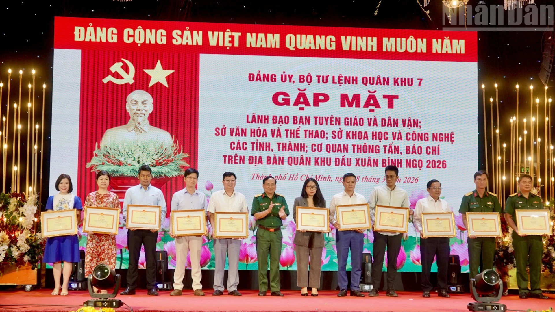 Quân khu 7 tăng cường phối hợp với báo chí trong tuyên truyền quốc phòng và đấu tranh thông tin xấu độc