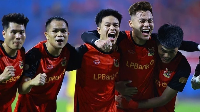 Ninh Bình Thắng Đậm 3-0, Củng Cố Vị Trí Thứ Ba Trên Bảng Xếp Hạng