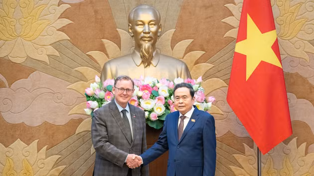 Chủ tịch Quốc hội Trần Thanh Mẫn và Phó Chủ tịch Quốc hội Cộng hòa Liên bang Đức Bodo Ramelow. 