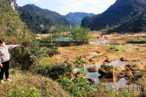 Nhà máy thủy điện Thoong Gót II chậm đền bù đất canh tác bị ngập úng cho người dân.