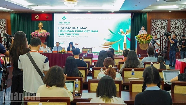 Quang cảnh buổi họp báo. (Ảnh: LINH BẢO)