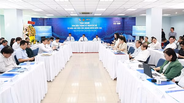 Quang cảnh buổi tọa đàm. (Ảnh: LINH BẢO)