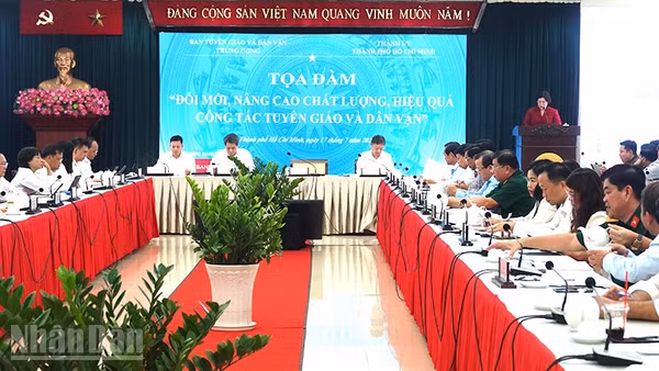 Quang cảnh buổi tọa đàm. (Ảnh: Linh Bảo)