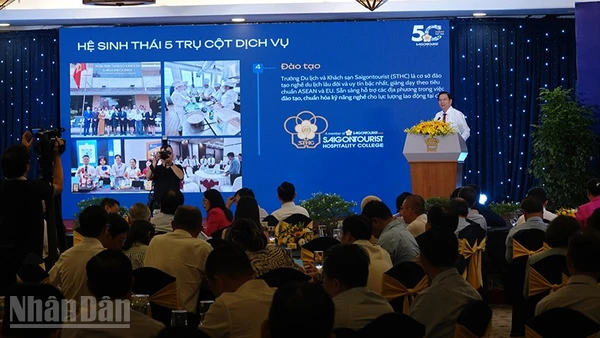 Quang cảnh buổi họp mặt. (Ảnh: LINH BẢO)