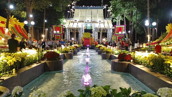 Không gian đầy màu sắc tại Hội Hoa Xuân Thành phố Hồ Chí Minh năm 2026. (Ảnh: Nguyễn Long)