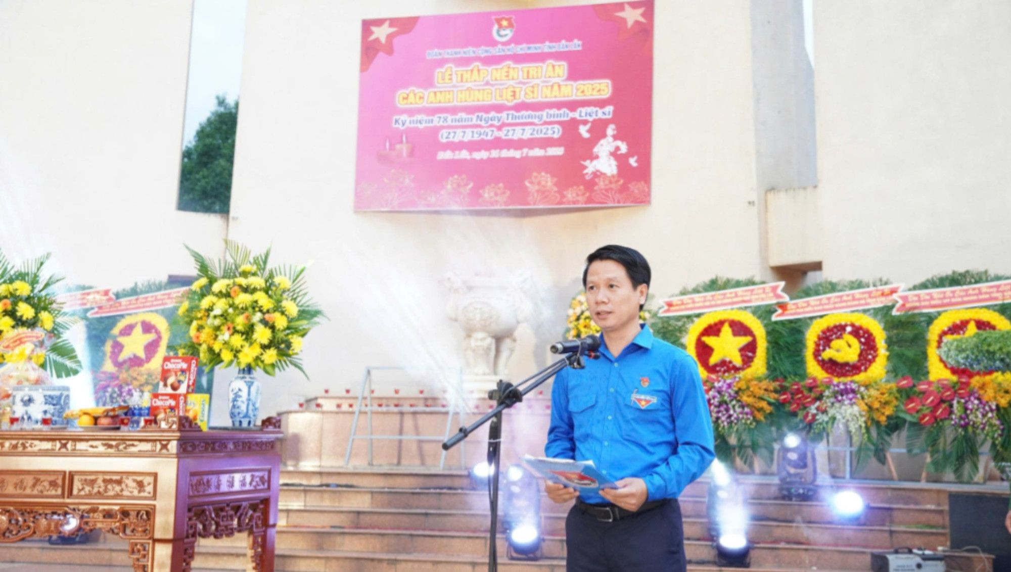 Đồng chí Lương Minh Tùng, Phó Chủ tịch Ủy ban Mặt trận Tổ quốc Việt Nam tỉnh, Bí thư Tỉnh đoàn Đắk Lắk Lắk phát biểu tại buổi lễ. img-0546-9818.jpg