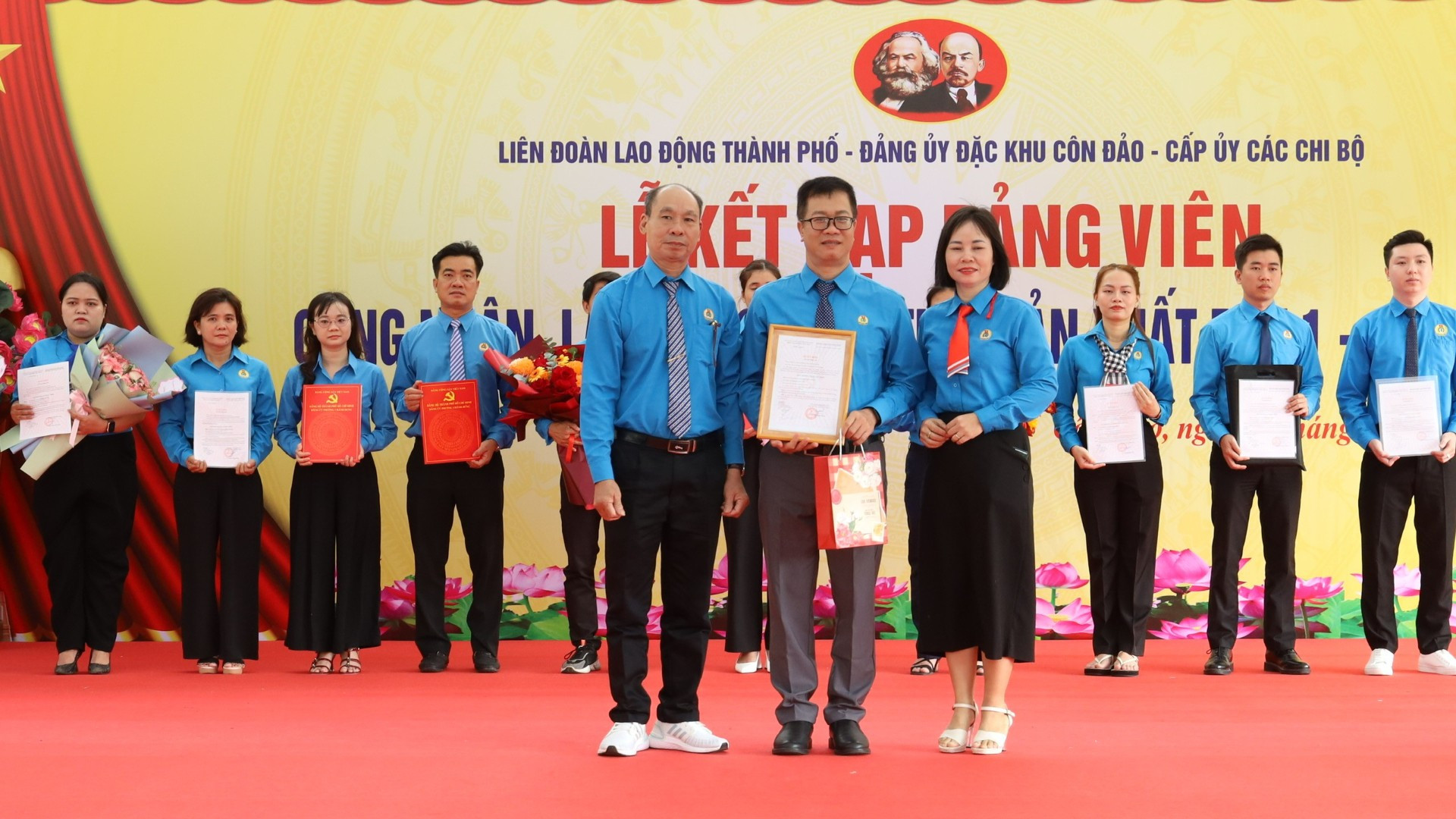 32 công nhân ưu tú vinh dự được kết nạp Đảng tại mảnh đất giàu truyền thống cách mạng Côn Đảo vào ngày 3/2