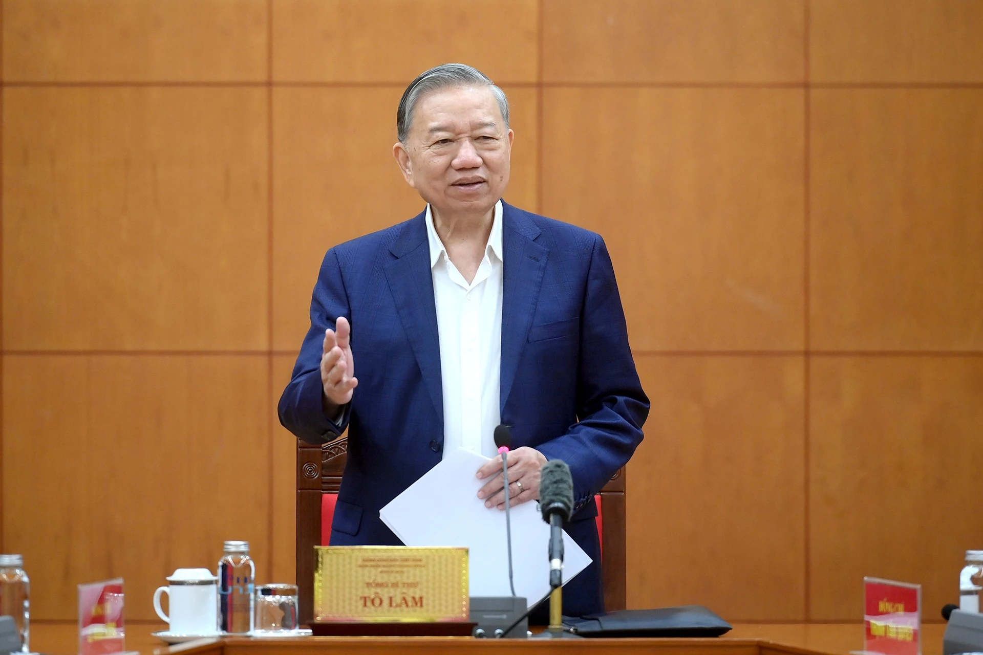 Tổng Bí thư Tô Lâm nhấn mạnh nâng cao chất lượng cán bộ cơ sở là nhiệm vụ chiến lược