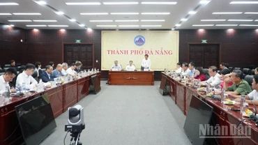 Hội đồng tư vấn Trung tâm tài chính quốc tế tại Đà Nẵng họp phiên đầu tiên. (Ảnh: ANH ĐÀO)