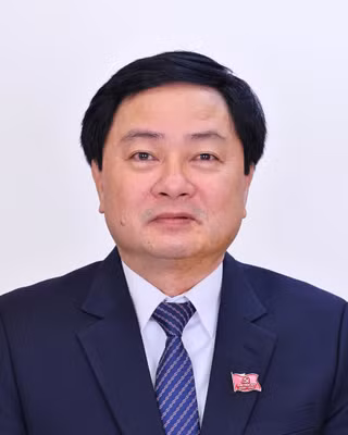 NGUYỄN VĂN QUYẾT