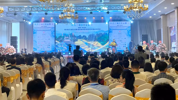 Quang cảnh hội nghị. (Ảnh: YẾN TRINH)