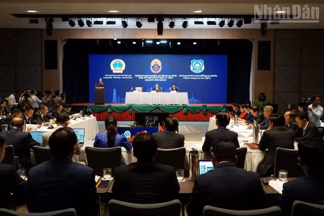Toàn cảnh Hội nghị Tòa án các tỉnh biên giới Việt Nam-Campuchia-Lào lần thứ 8 tại Phnom Penh. (Ảnh: ĐINH TRƯỜNG)