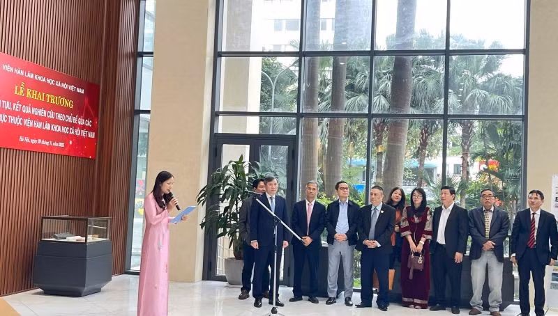 Lễ khai trương Không gian trưng bày: "Thành tựu, kết quả nghiên cứu theo chủ đề của các đơn vị thuộc Viện Hàn lâm Khoa học xã hội Việt Nam".