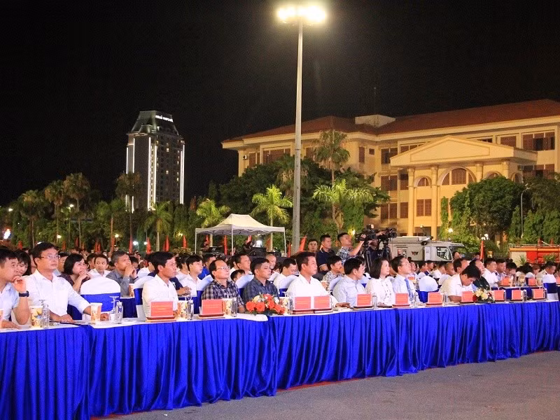 cac-dai-bieu-tham-du-le-phat-dong-20250606213027.jpg