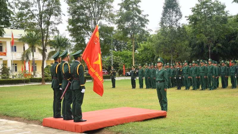Chiến sĩ mới tuyên thệ.