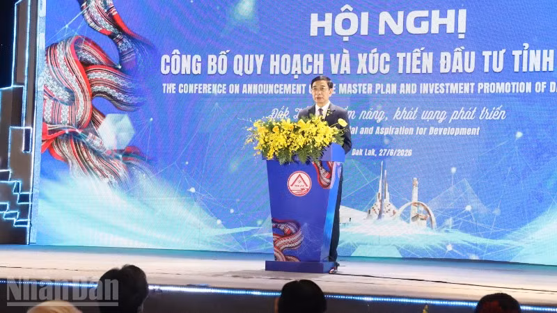 Phó Thủ tướng Phan Văn Giang phát biểu tại hội nghị.
