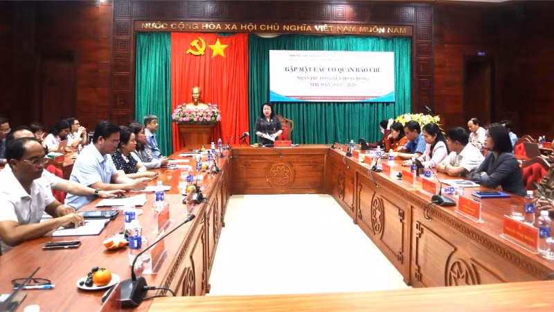 Quang cảnh buổi gặp mặt. (Ảnh: TUẤN HẢI)