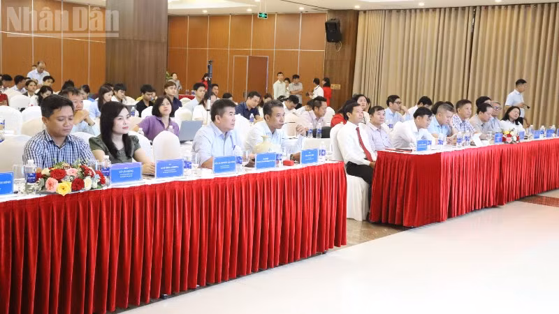 Các đại biểu dự lễ phát động cuộc thi.