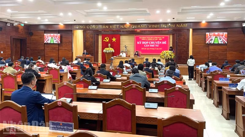 Quang cảnh kỳ họp.