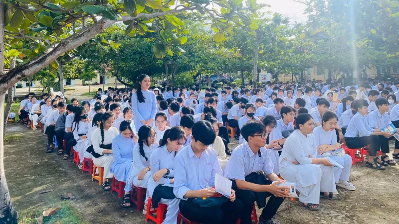 Tất cả học sinh trên địa bàn tỉnh Đắk Lắk nghỉ học từ chiều ngày 6/11 đến hết ngày 7/11 để chủ động phòng, tránh bão số 13. 