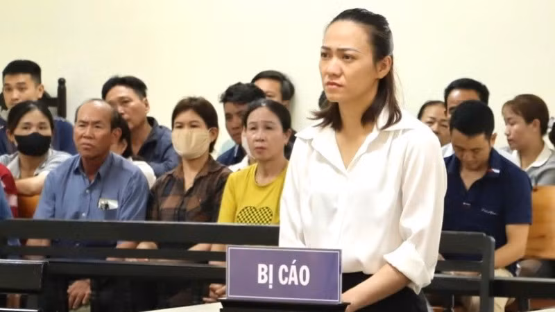 Bị cáo Lê Thị Cẩm Chi tại phiên tòa.