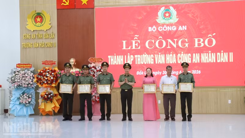 ndo_bl_img-1079-9850.jpg
