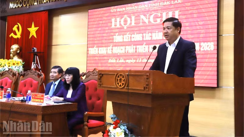 Bí thư Tỉnh ủy Đắk Lắk Lương Nguyễn Minh Triết phát biểu chỉ đạo tại hội nghị.