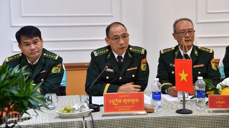 ndo_bl_img-0414-9513.jpg