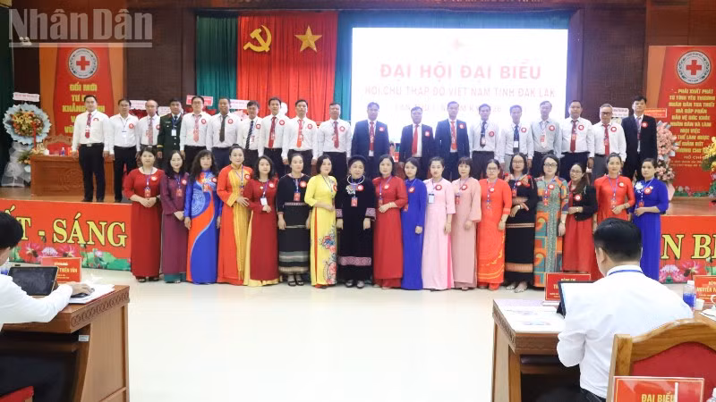 Ban Chấp hành Hội Chữ thập đỏ tỉnh Đắk Lắk khóa I, nhiệm kỳ 2026-2031 ra mắt đại hội.