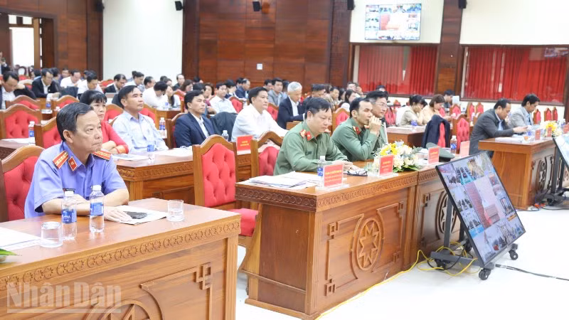 ndo_bl_img-0957-9802.jpg