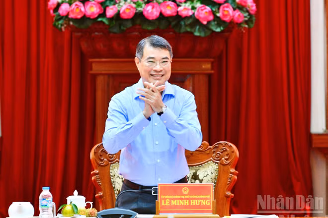 Thủ tướng Chính phủ Lê Minh Hưng chủ trì cuộc làm việc với Ban Thường vụ Tỉnh ủy Đồng Tháp. (Ảnh: Thanh Giang)