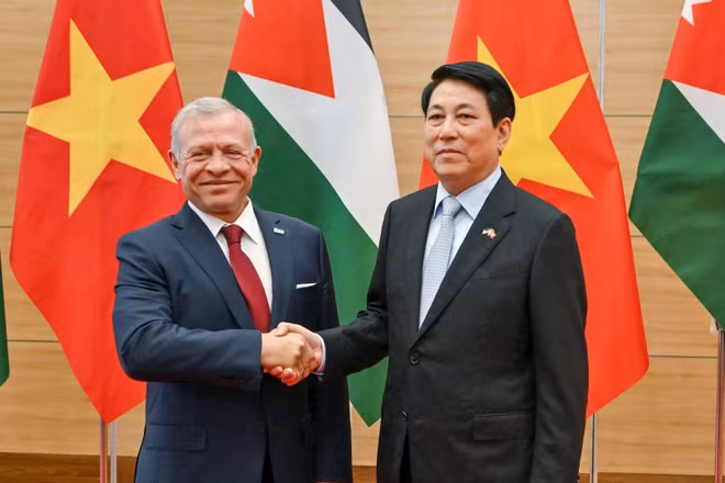 Chủ tịch nước Lương Cường và Quốc vương Jordan Abdullah II Ibn Al-Hussein. (Ảnh: THỦY NGUYÊN)
