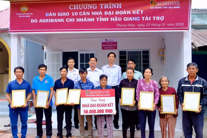 Agribank chung tay xây dựng mái ấm cho người nghèo.