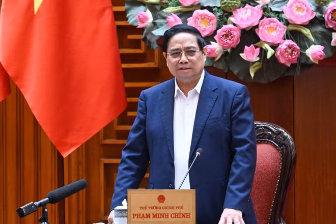 Thủ tướng Chính phủ Phạm Minh Chính phát biểu ý kiến chỉ đạo cuộc làm việc với Bộ Quốc phòng. (Ảnh: TRẦN HẢI)