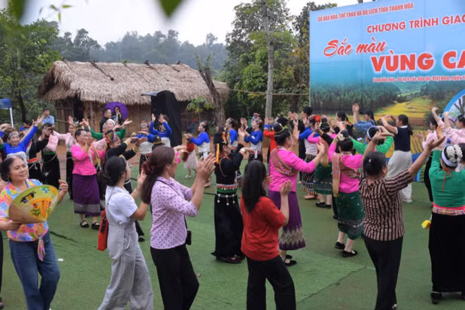 Chuyển giao Làng Văn hóa-Du lịch các dân tộc Việt Nam về UBND thành phố Hà Nội quản lý từ ngày 1/7