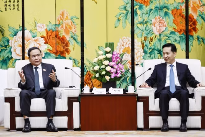 Chủ tịch Quốc hội Trần Thanh Mẫn tiếp Bí thư Tỉnh ủy, Chủ nhiệm Ủy ban Thường vụ Nhân đại tỉnh Thiểm Tây (Trung Quốc) Triệu Nhất Đức. (Ảnh: Doãn Tấn/TTXVN)