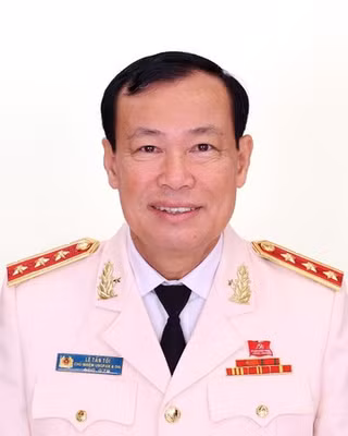 Lê Tấn Tới