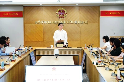 Quang cảnh họp báo của Bộ Khoa học và Công nghệ chiều 27/6.
