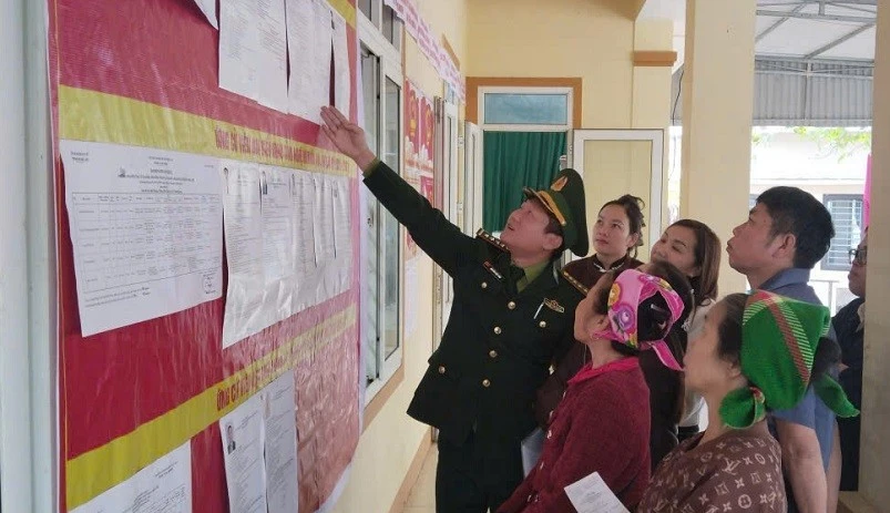 Bộ đội Biên phòng Nghệ An hoàn thành bỏ phiếu sớm, hỗ trợ cử tri vùng biên
