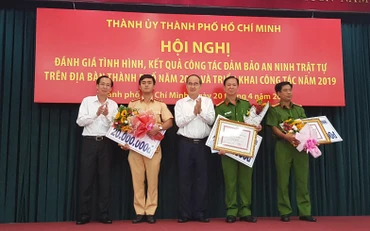 Thưởng nóng vụ triệt phá vụ án 1,1 tấn ma tuý