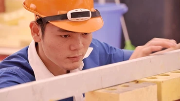 Cẩn trọng.