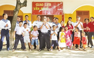 Niềm vui trên đảo Sinh Tồn.