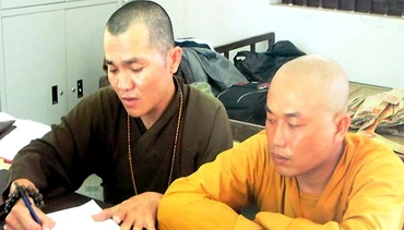 Hai đối tượng tại cơ quan điều tra.
